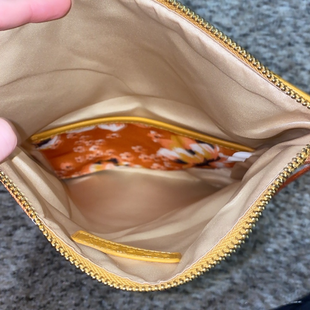 🐛Rachel Pally Orange Floral Clutch! - Picture 7 of 11